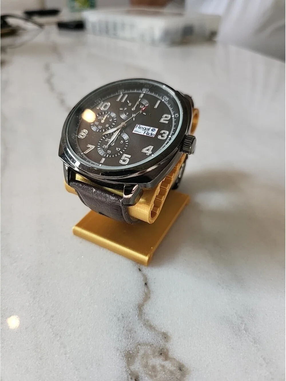 Men's Quartz Watch Working New Battery Automobilia 50mm Regal Ride Shock Absorbs